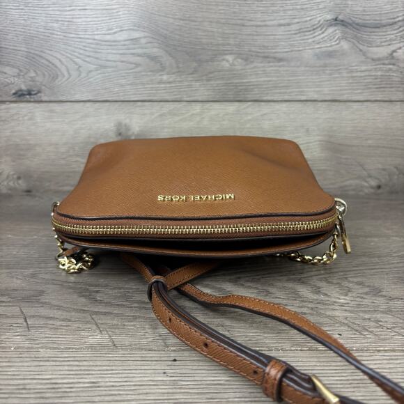 Michael Kors Brown Cindy Dome Saffiano Leather Crossbody Strap Chain Handbag - Picture 6 of 15